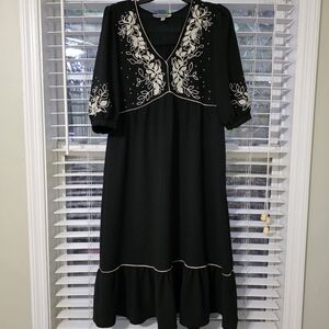 Chic Black Dress with White Embroidery